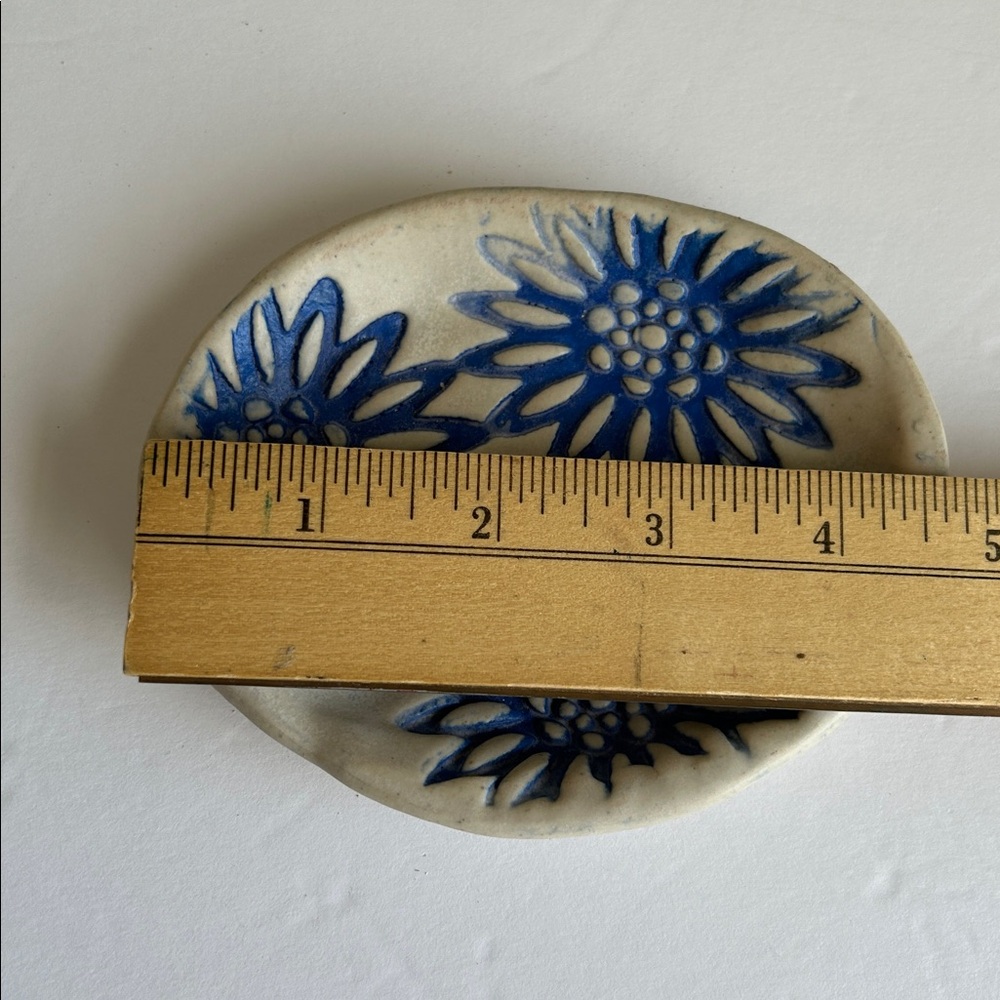 NEW Handmade Pottery Trinket Dish with Textured Floral Design - Picture 4 of 5